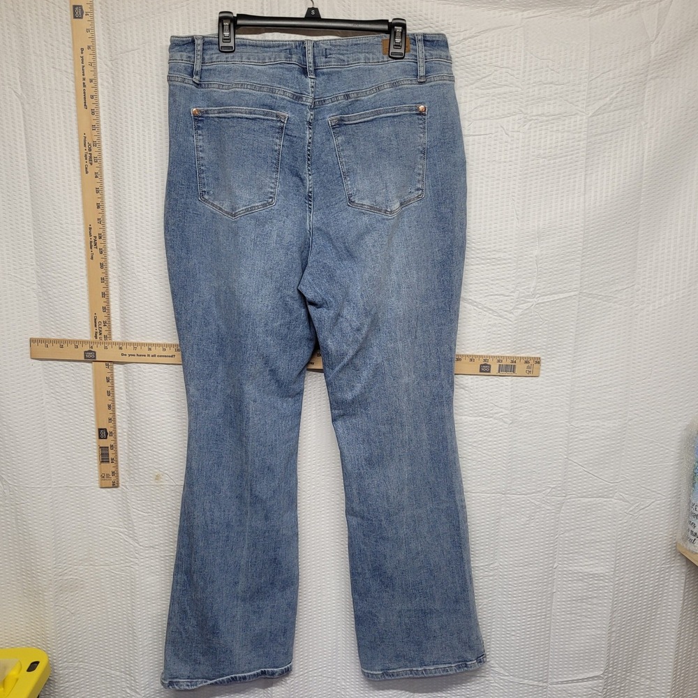 Judy Blue Slim Bootcut Jeans Womens 20W Medium Wash Distressed High Rise 82255 - Picture 3 of 4